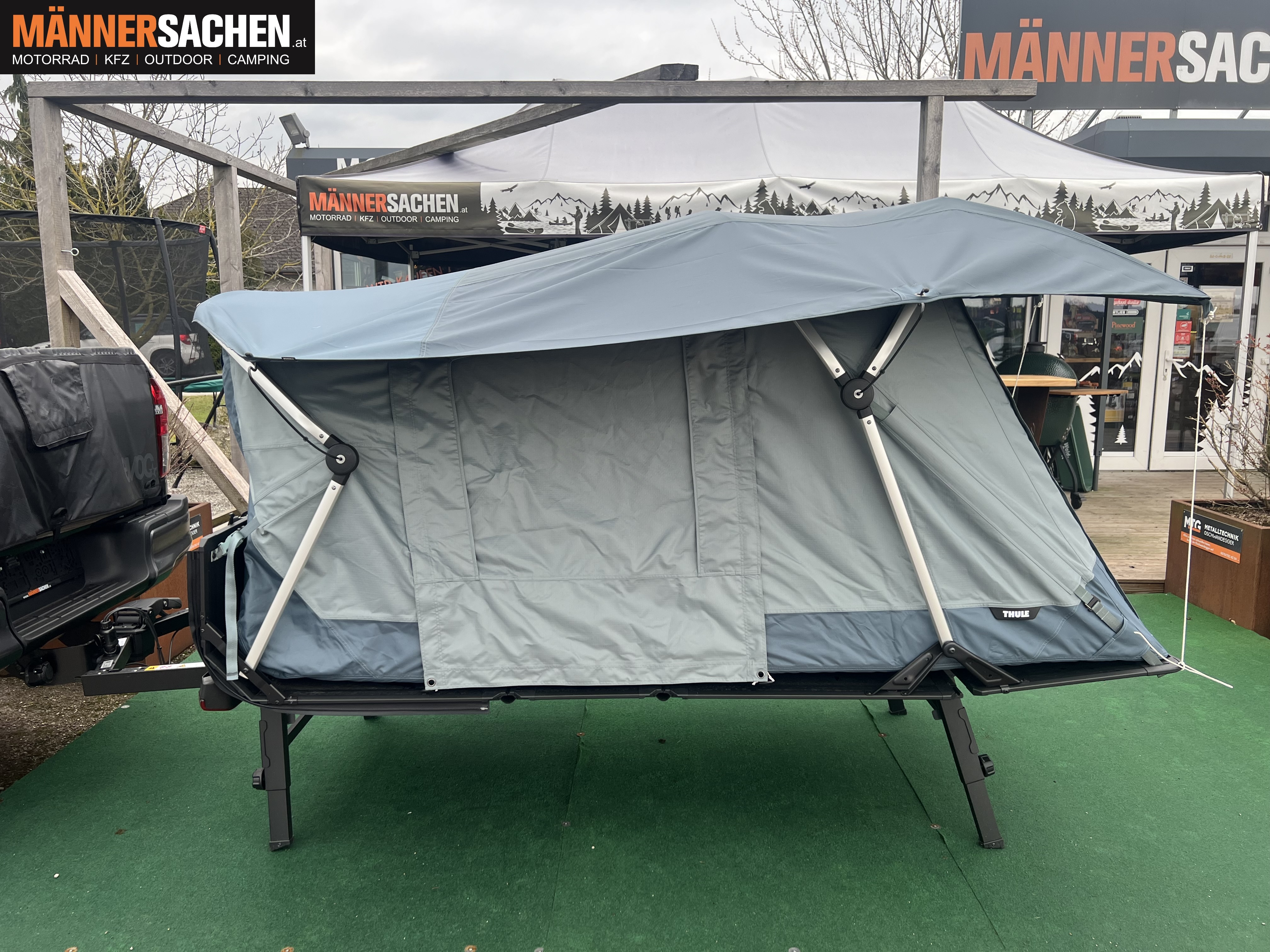 THULE Outset AUSSTELLUNGSSTÜCK 901520 Ein Autozelt für die Anhängerkupplung.